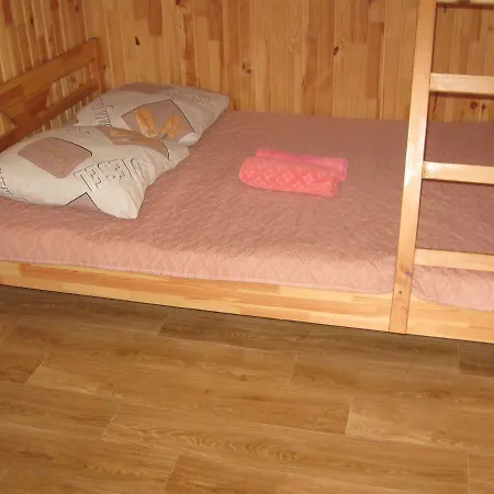 уютный домик на берегу моря *